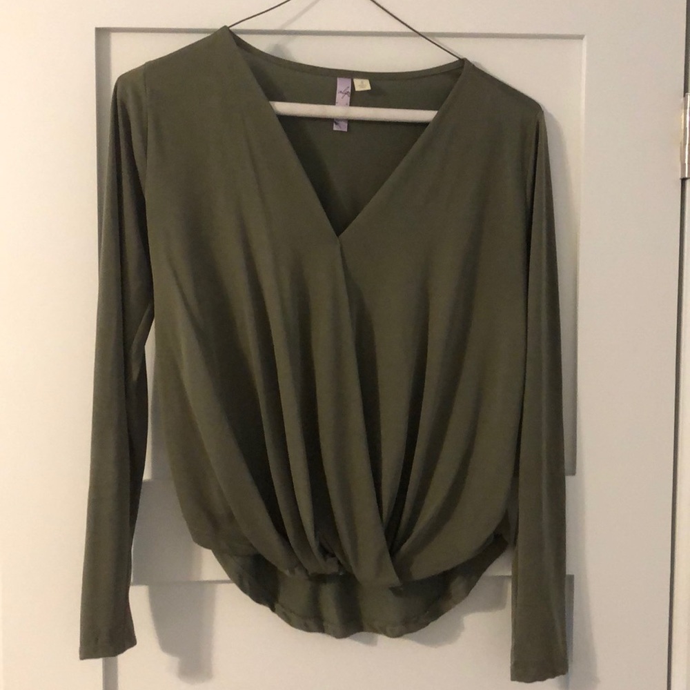 Green long sleeve blouse